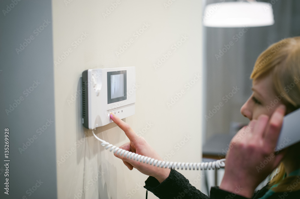 1000_F_135269928_Bs15BmY1lB0y7ar9GEMnuqPJpwTC4rS6